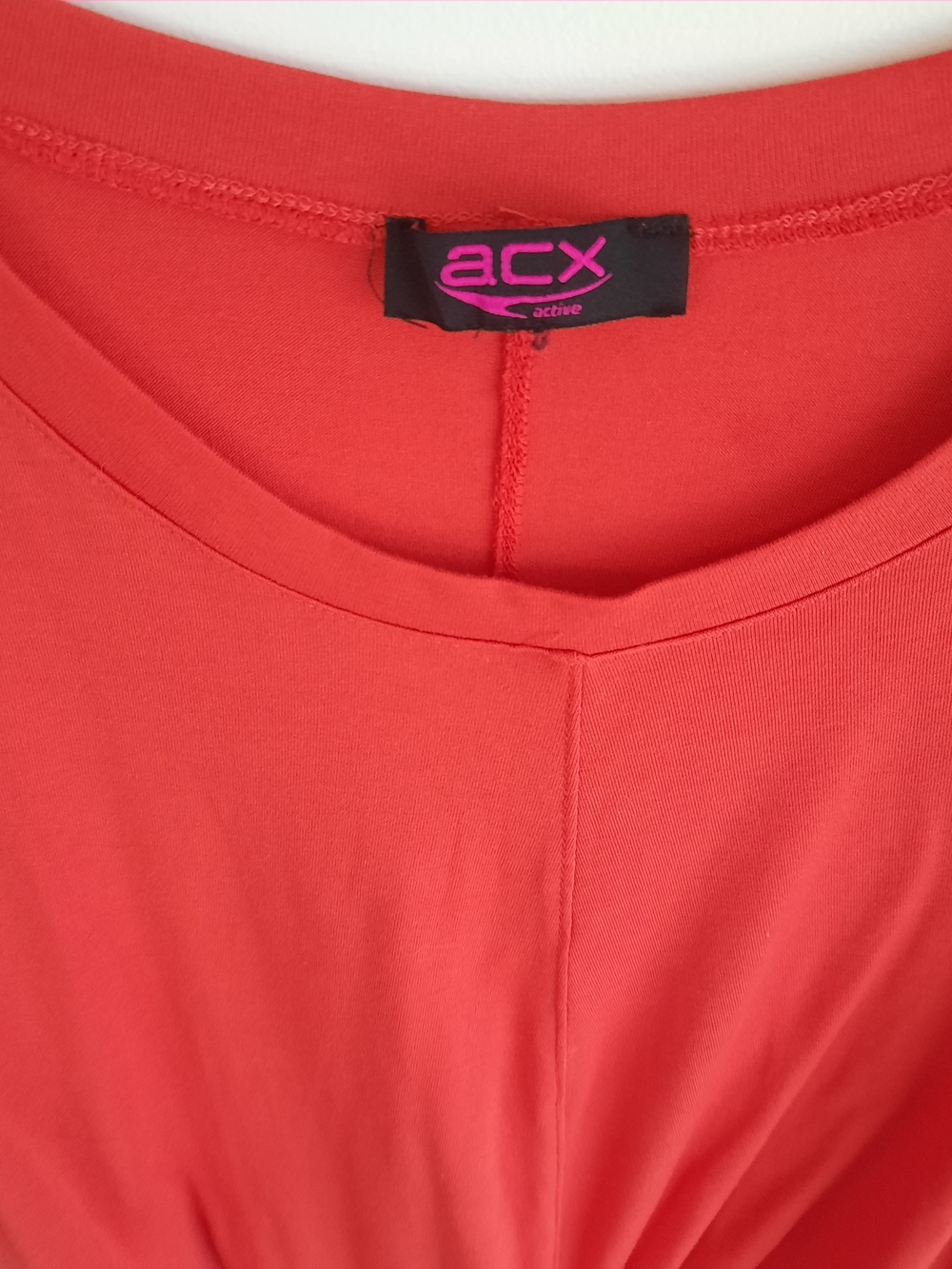 ACX Women’s Short Sleeve Twist Front Tee - Coral Red Size M - Picture 2 of 6